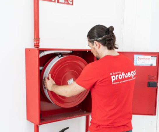 Uso de una BIE. Como utilizar una manguera contra incendios